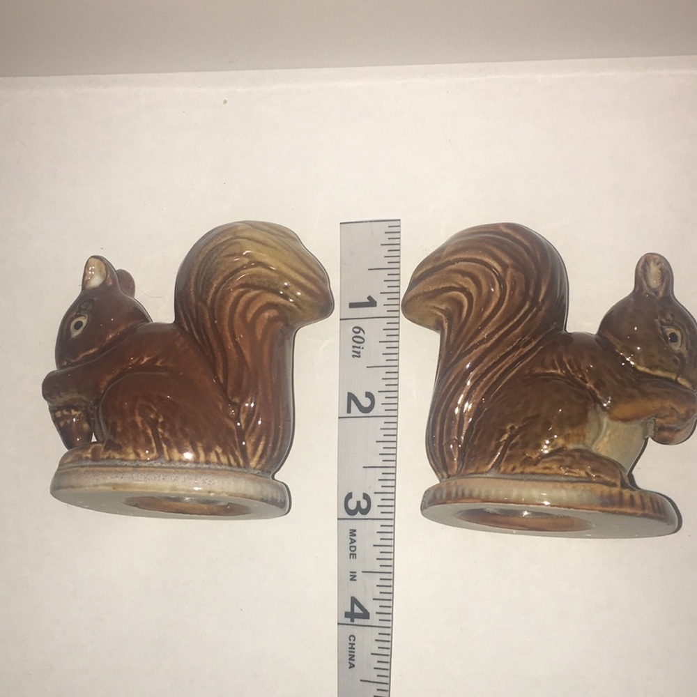 Vintage Brown Squirrel Salt & Pepper Shakers - Picture 5 of 6